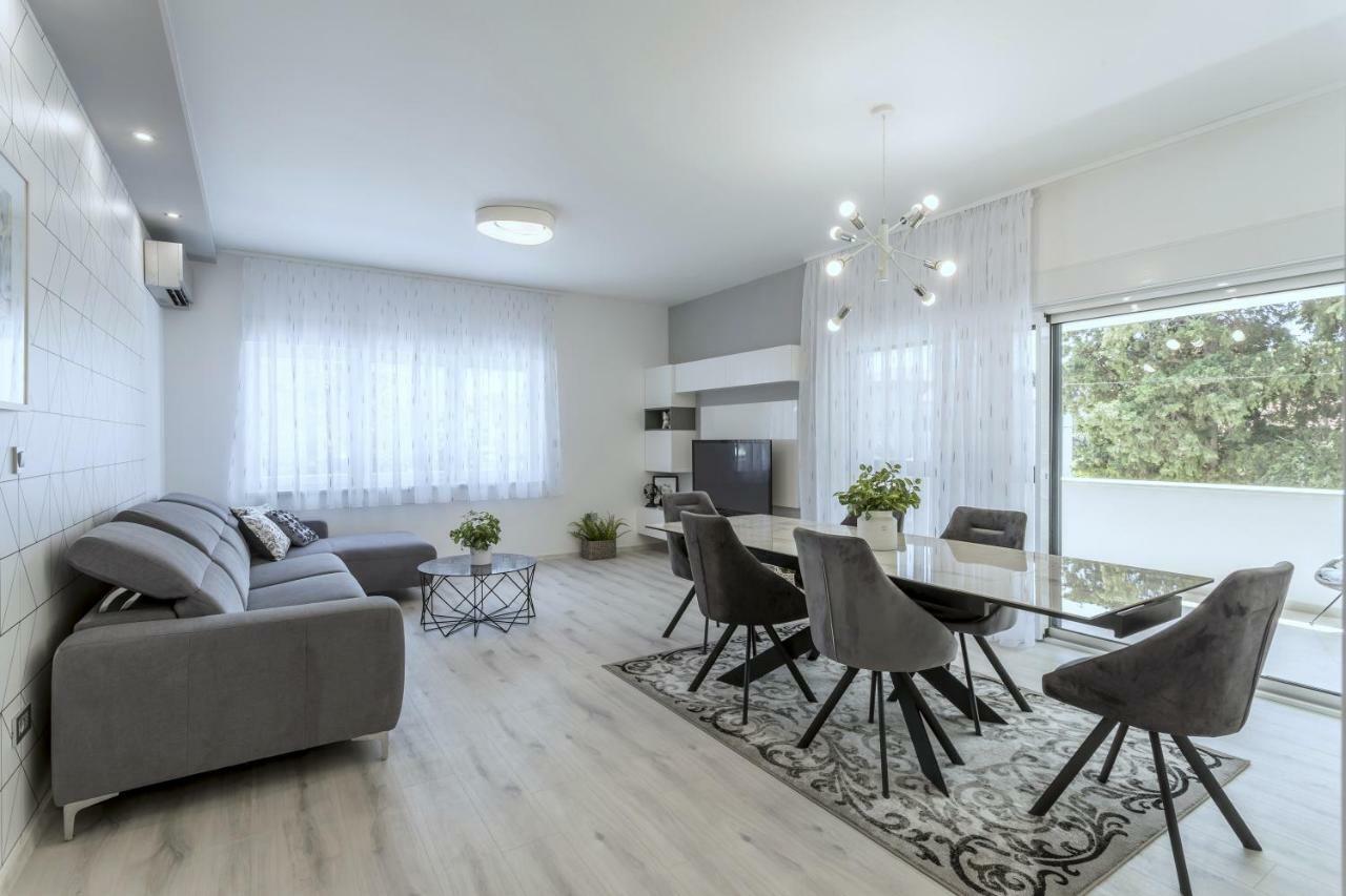 Villa Ema Kastela With Private Heated Pool ภายนอก รูปภาพ