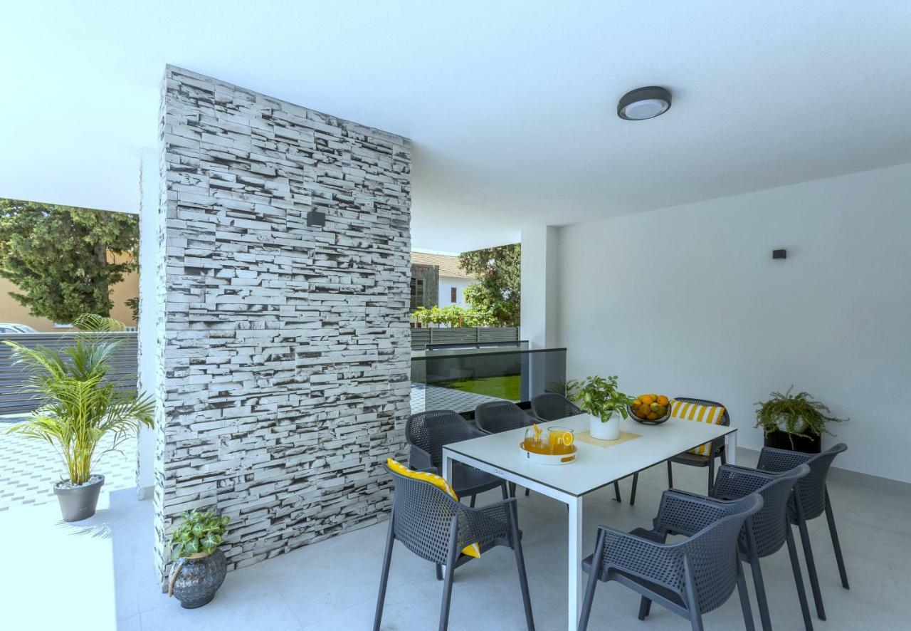 Villa Ema Kastela With Private Heated Pool ภายนอก รูปภาพ